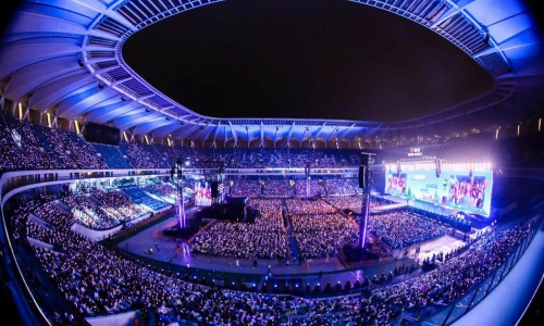雅迪摩登之夜全网刷屏，通勤电动车迎来“高颜值+智能化”新标杆